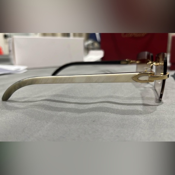 *SOLD* Cartier white buffs - Picture 2 of 7